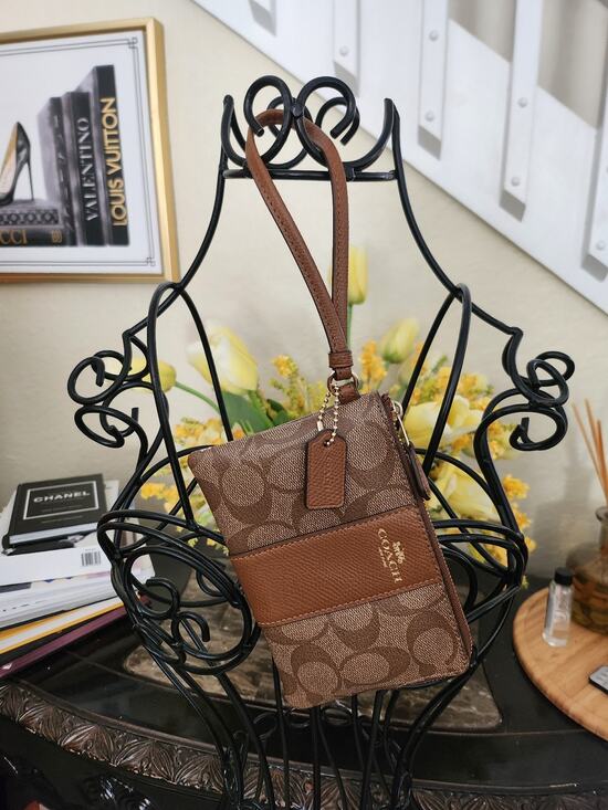 Coach Handbags - Coach Corner Zip Wristlet
